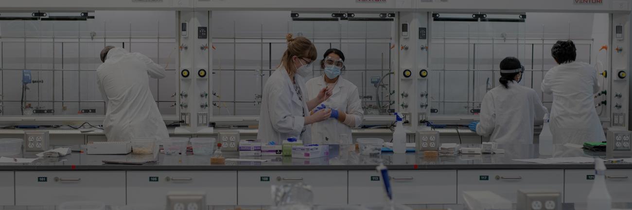 Ohio University students in new chemistry lab