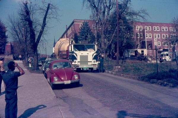The accelerator tank, arriving on campus.