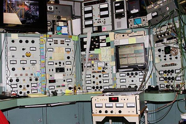 The accelerator control room on October 20, 2011. The terminal voltage is being regulated by the new Terminal Potential Stabilizer provided by the National Electrostatics Corporation. The unit is sitting on the cart in the foreground. This was the first part of the Pelletron upgrade project. The machine was still utilizing the old belt charging system at this time.