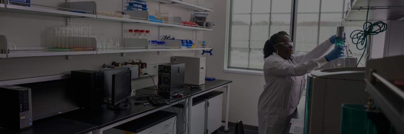 An Ohio University research assistant in the Russ Research Opportunity Center