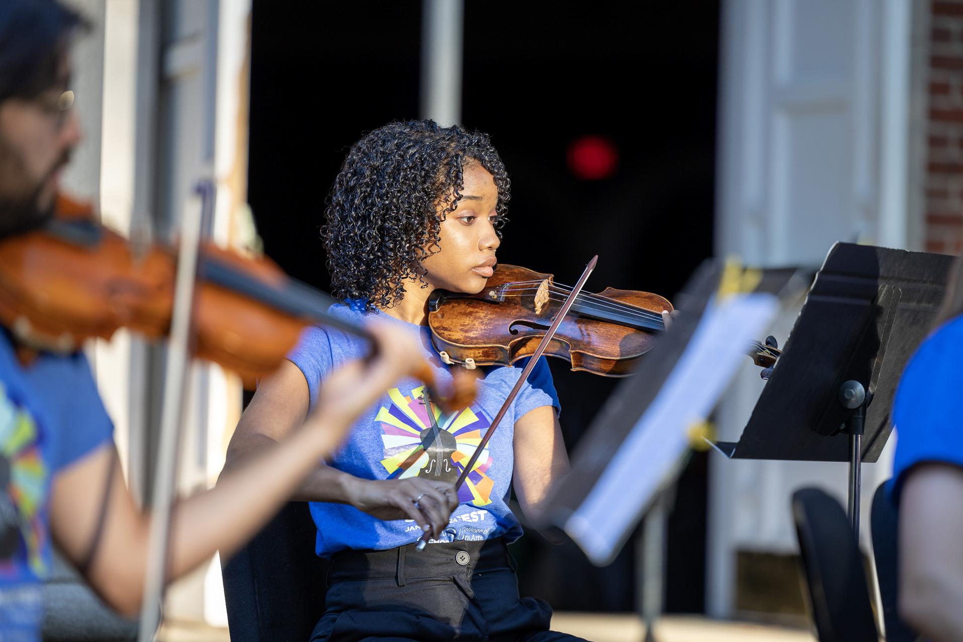 mu_Concerts-on-the-Green_Strings