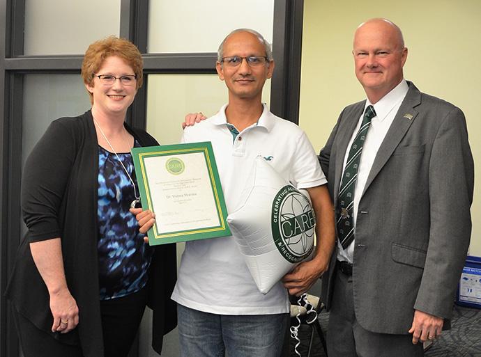 Vishva Sharma receives award
