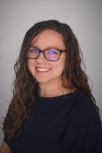 Jennifer Parry Headshot