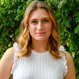 Claire Schiopota Headshot