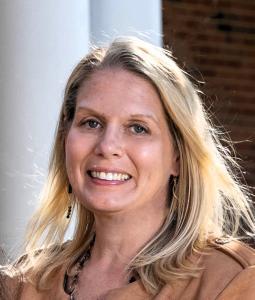 headshot of Lee Ann Williams