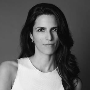 Joanna Batemits headshot