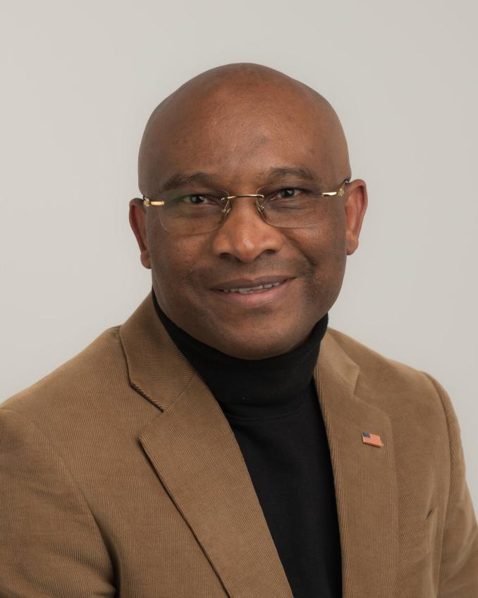 Greg Obi headshot