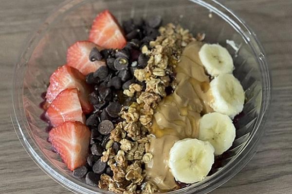 acai bowl with berries and bananas