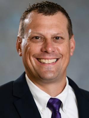 Eric Muth headshot