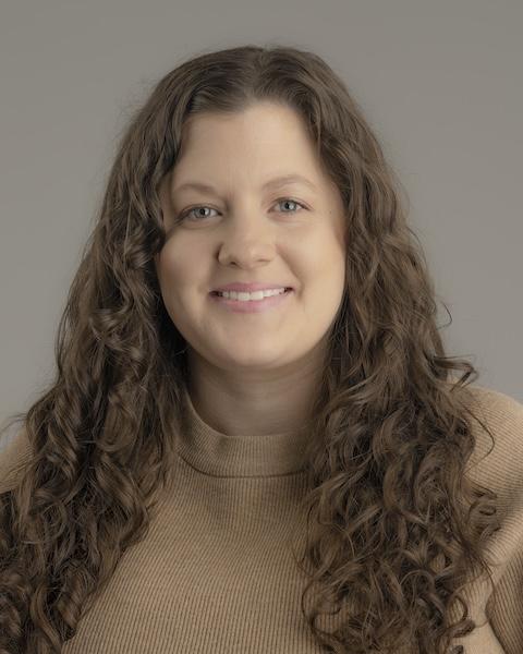 Professional Headshot of Elizabeth Bull