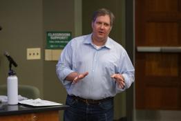 Eric Stinaff speaks at the Physics and Astronomy Student Association Professor Awards